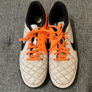 TIEMPO NIKE Men Cleat Soccer Shoes Size 8